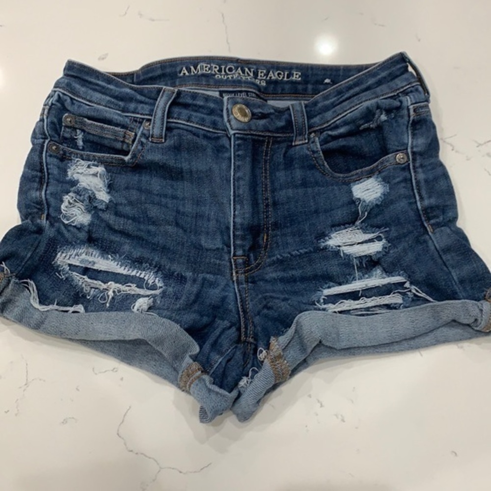 AMERICAN EAGLE OUTFITTERS DENIM SHORTS